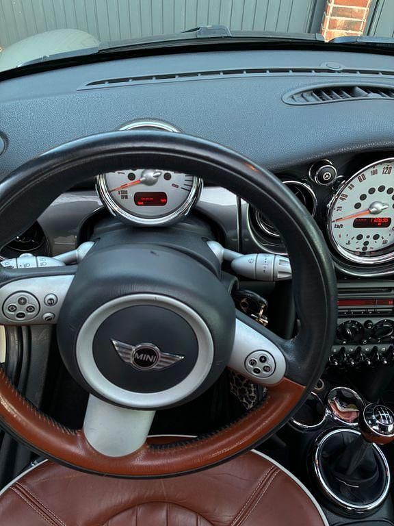 Gebraucht Mini One Cabriolet 90 PS (66 kW) 2008 Beige Cabrio