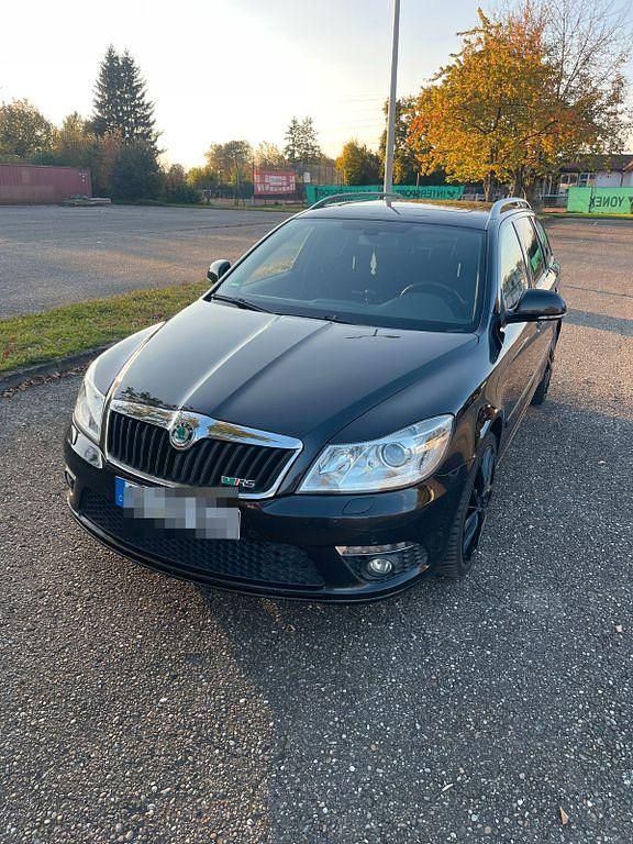 Schwarz Gebraucht 2013 Skoda Octavia RS Kombi | 6.290 € (Guter Preis) - Bild 1/4