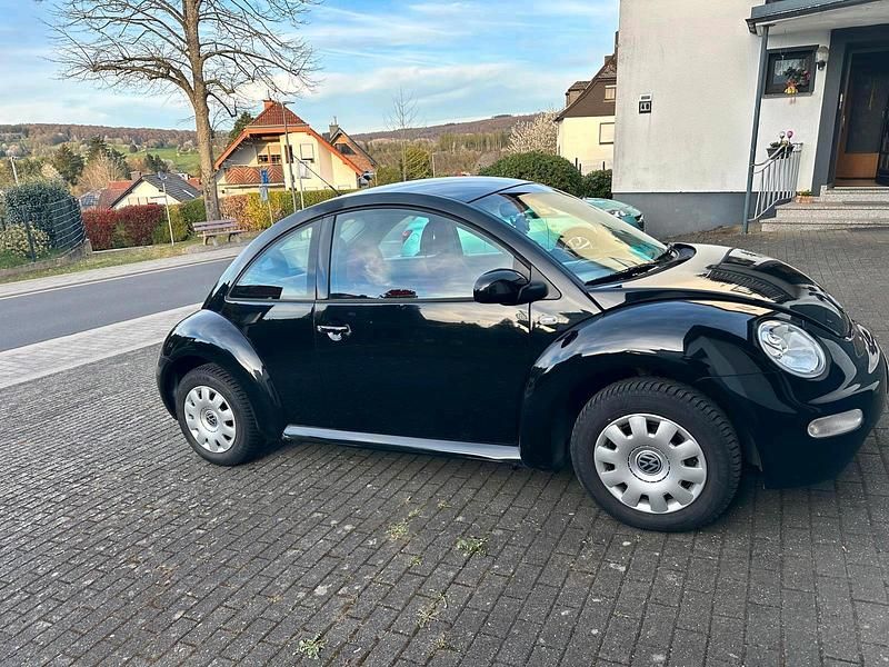 Używany VW Beetle 116 KM (85 kW) 2001 Czarny Hatchback