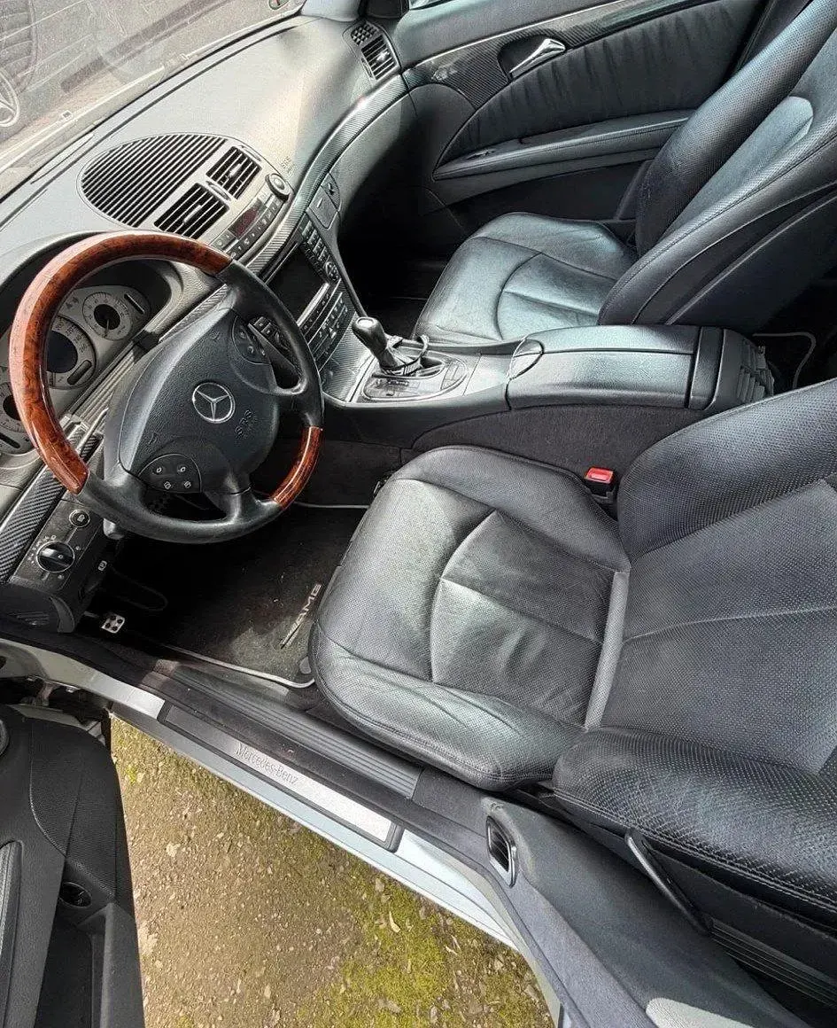 Gebraucht Mercedes E500 AMG 306 PS (225 kW) 2003 Silber Limousine