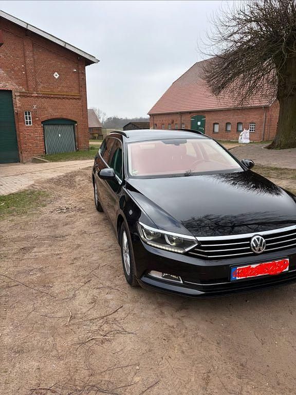 Gebraucht VW Passat Highline 150 PS (110 kW) 2017 Schwarz Kombi