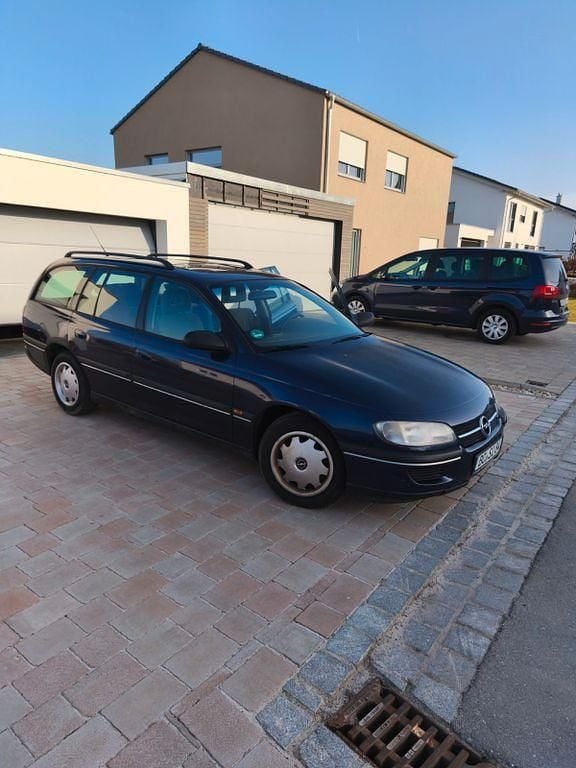 Gebraucht Opel Omega 136 PS (100 kW) 1997 Blau Limousine