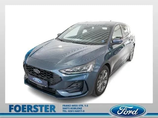 Blau Gebraucht 2024 Ford Focus ST-Line X Limousine | 28.480 € (Fairer Preis) - Bild 1/4