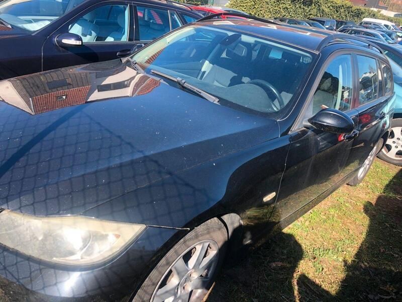 Schwarz Gebraucht 2007 BMW 318 Advantage Kombi | 2.488 € (Fairer Preis) - Bild 1/4