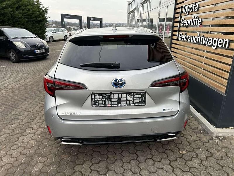 Gebraucht Toyota Corolla Team 140 PS (102 kW) 2024 Shimmering silber metallic Kombi