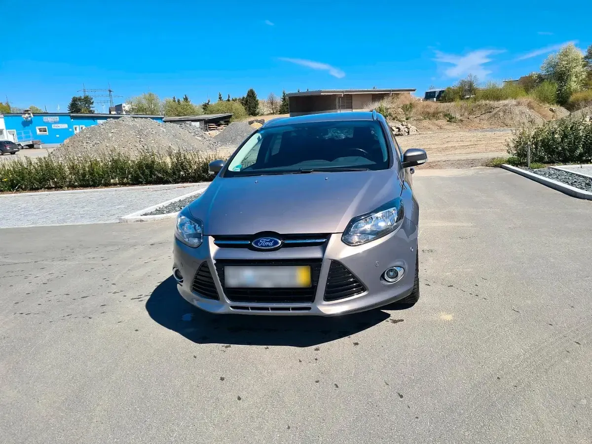 Używany Ford Focus Titanium 125 KM (91 kW) 2013 Szary Kombi
