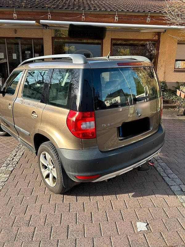 Gebraucht Skoda Yeti 160 PS (117 kW) 2009 Braun SUV