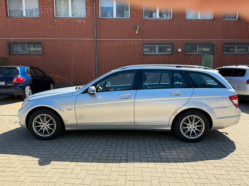 Gebraucht Mercedes C200 184 PS (135 kW) 2010 Silber Kombi