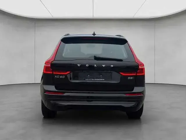 Gebraucht Volvo XC60 Core 250 PS (183 kW) 2024 Schwarz SUV