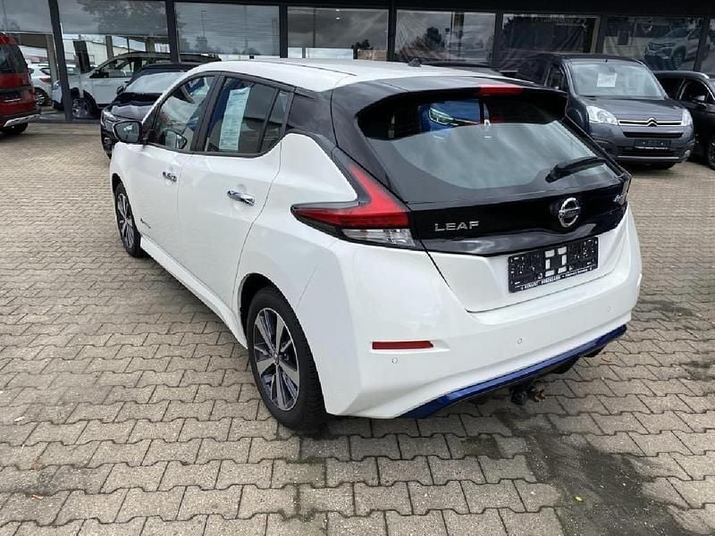 Gebraucht Nissan Leaf Acenta 110 kW (150 PS) 2019 Weiß Kleinwagen