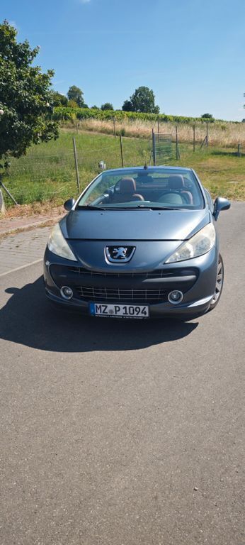 Grau Gebraucht 2007 Peugeot 207 CC Platinum Cabrio | 1.200 € (Superpreis) - Bild 1/4
