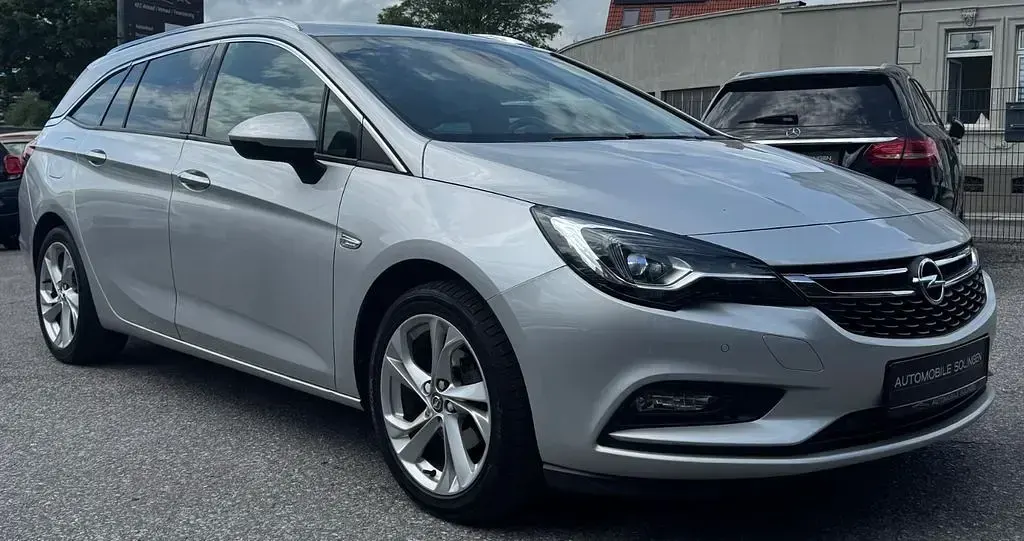 Gebraucht Opel Astra Innovation 150 PS (110 kW) 2016 Silber Kombi