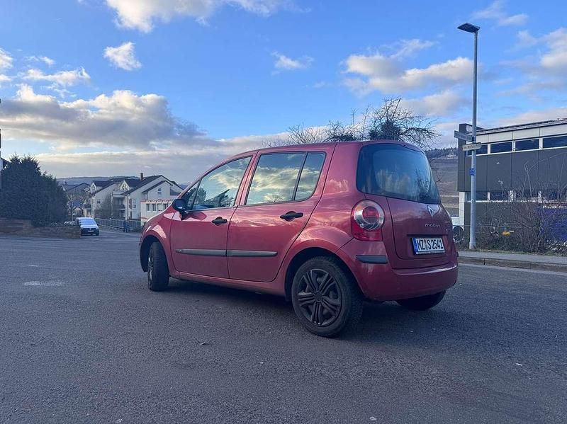 Rot Gebraucht 2006 Renault Modus Authentique Van / Kleinbus | 2.500 € (Etwas zu teuer) - Bild 1/4