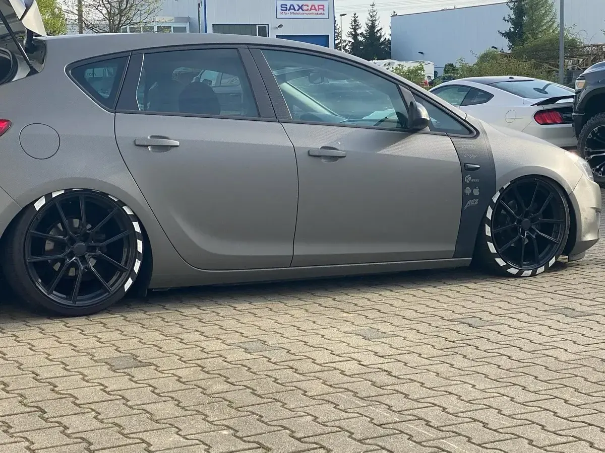 Gebraucht Opel Astra 120 PS (88 kW) 2011 Silber Limousine