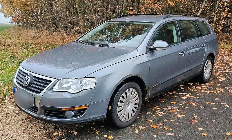 Grau Gebraucht 2008 VW Passat Kombi | 650 € (Superpreis) - Bild 1/4