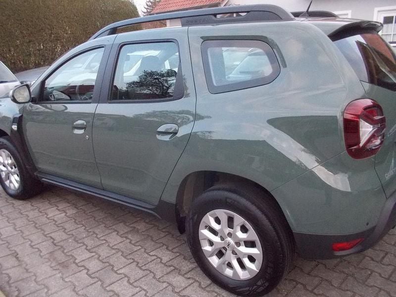 Gebraucht Dacia Duster Expression 116 PS (85 kW) 2023 Grau SUV