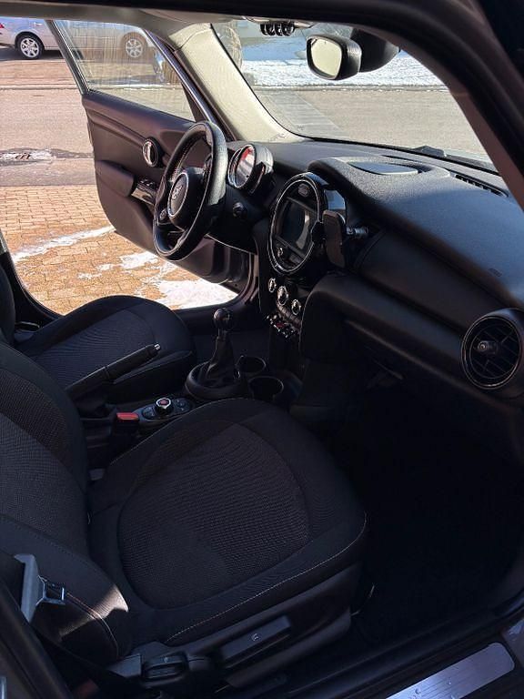 Gebraucht Mini ONE 102 PS (75 kW) 2019 Grau Kleinwagen