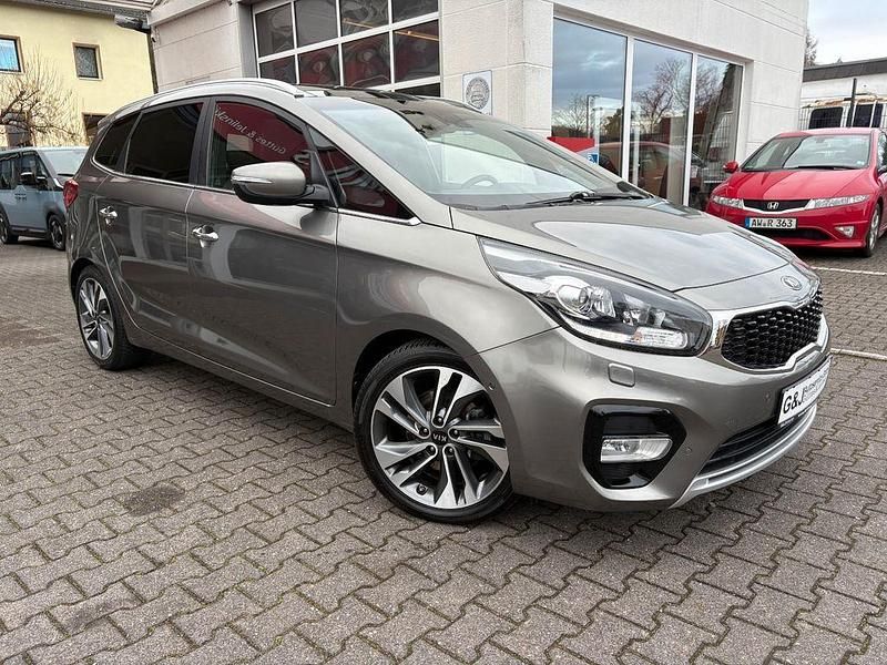 Gebraucht Kia Carens Spirit 141 PS (103 kW) 2017 Grau Van / Kleinbus