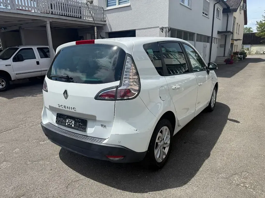 Gebraucht Renault Scénic III LIMITED 116 PS (85 kW) 2015 Weiß Limousine