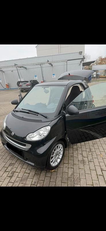 Gebraucht Smart ForTwo Coupé 71 PS (52 kW) 2011 Schwarz Coupé