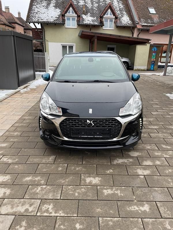 Gebraucht Citroën DS3 82 PS (60 kW) 2016 Schwarz Kleinwagen