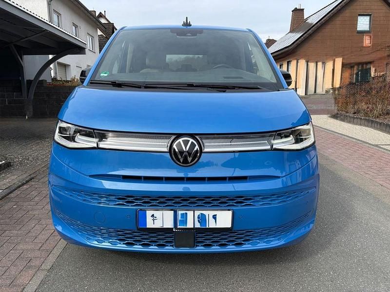 Gebraucht VW Multivan Style 204 PS (150 kW) 2024 Blau Van