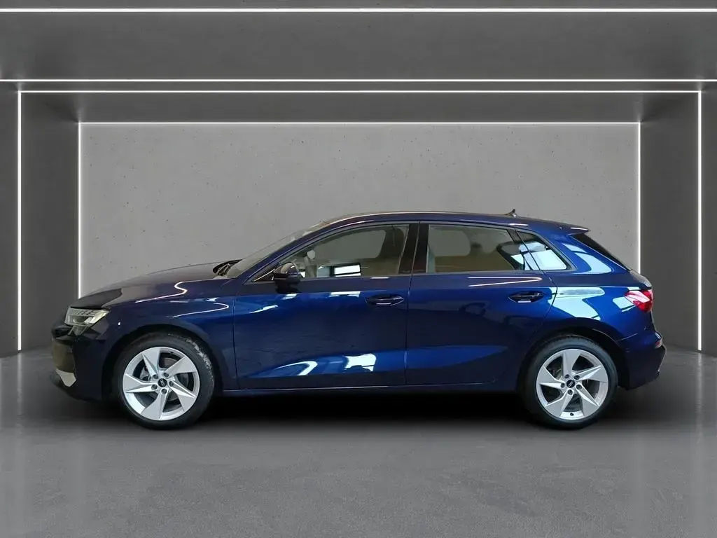 Gebraucht Audi A3 Advanced 150 PS (110 kW) 2025 Navarrablau metallic Limousine