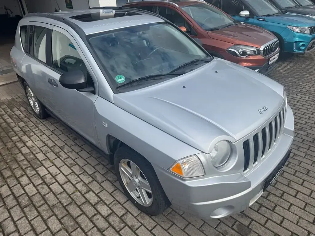 Gebraucht Jeep Compass Sport 170 PS (125 kW) 2007 Silber SUV
