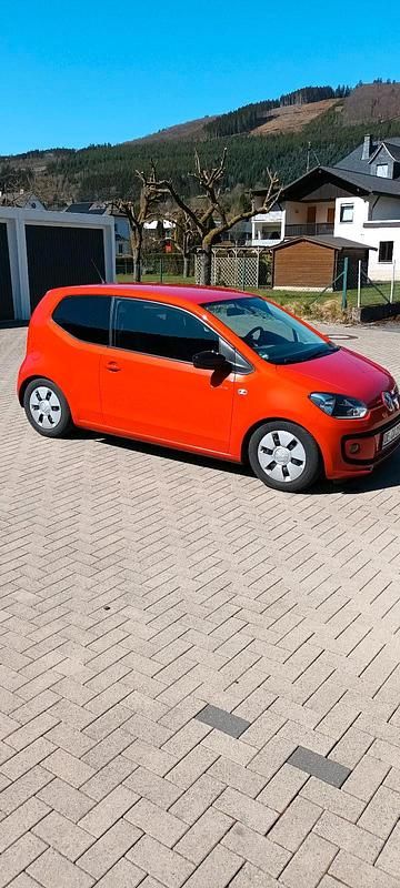 Orange Gebraucht 2015 VW up! Groove Kleinwagen | 5.980 € (Fairer Preis) - Bild 1/4