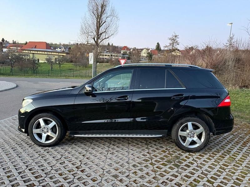 Gebraucht Mercedes ML350 258 PS (189 kW) 2014 Schwarz SUV