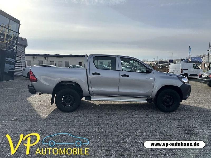 Gebraucht Toyota HiLux 150 PS (110 kW) 2020 Silber Pickup