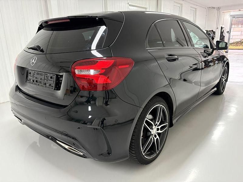 Gebraucht Mercedes A200 Sportline 136 PS (100 kW) 2016 Schwarz Limousine