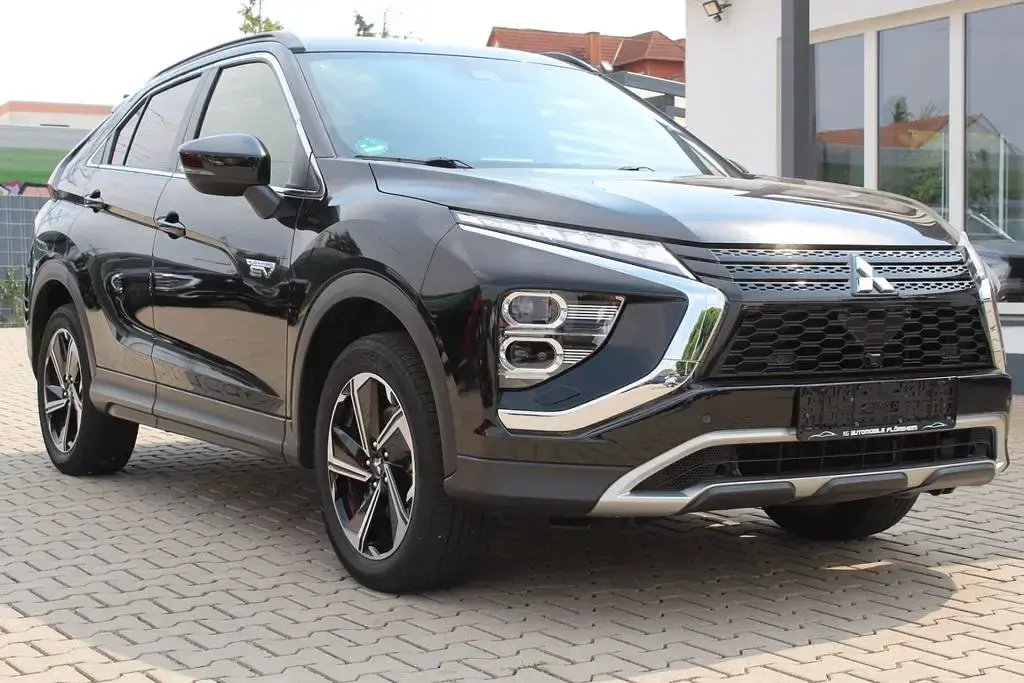 Gebraucht Mitsubishi Eclipse Cross Plus 188 PS (138 kW) 2022 Schwarz SUV