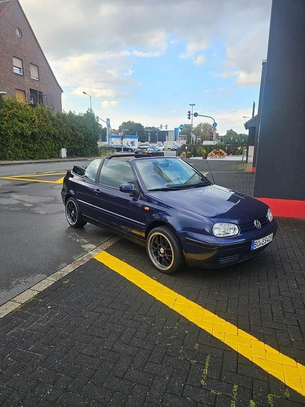 Blau Gebraucht 1999 VW Golf Cabriolet Cabrio | 1.500 € (Superpreis) - Bild 1/4