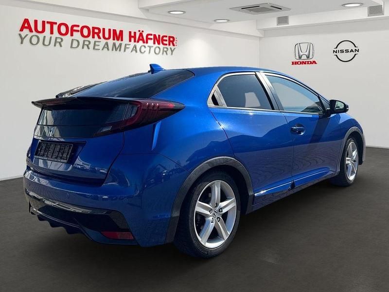 Gebraucht Honda Civic Executive 141 PS (103 kW) 2016 Brilliant sporty blue m. Limousine