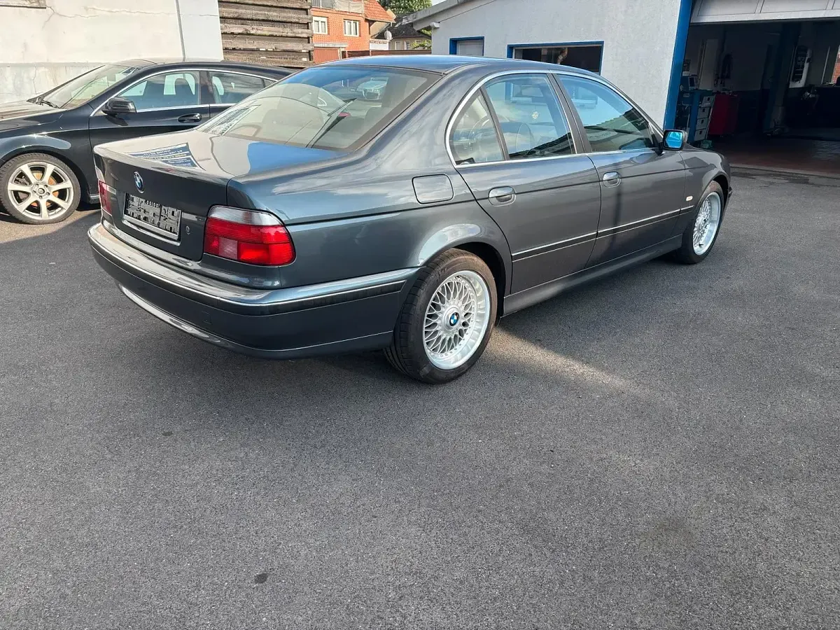 Gebraucht BMW 520 150 PS (110 kW) 1999 Grau Limousine
