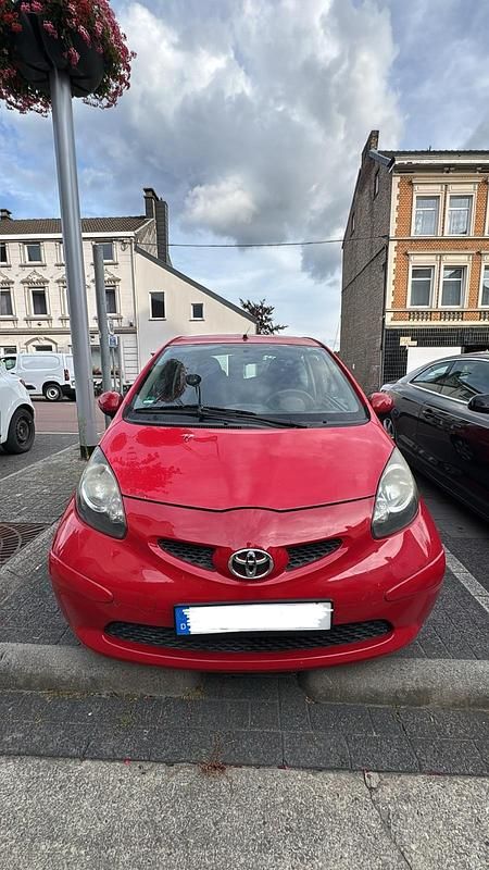Rot Gebraucht 2008 Toyota Aygo Kleinwagen | 1.200 € (Superpreis) - Bild 1/4