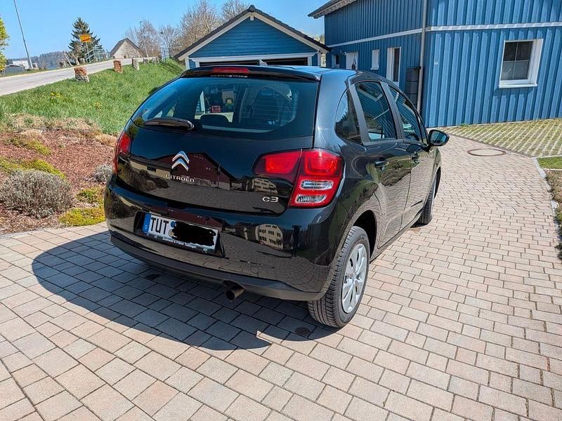 Gebraucht Citroën C3 Tendance 95 PS (69 kW) 2012 Schwarz Limousine