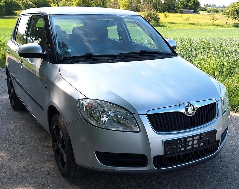 Gebraucht Skoda Fabia 70 PS (51 kW) 2008 Grau Kleinwagen