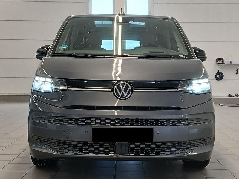 Gebraucht VW Multivan Life 150 PS (110 kW) 2024 Graukeine angabe Van