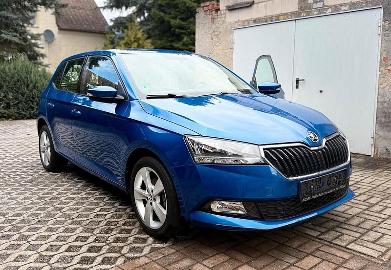 Blau Gebraucht 2019 Skoda Fabia Cool Plus Kleinwagen | 10.500 € (Guter Preis) - Bild 1/4