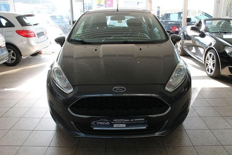 Gebraucht Ford Fiesta Trend 60 PS (44 kW) 2016 Grau Kleinwagen