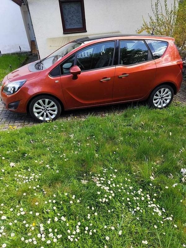 Gebraucht Opel Meriva Innovation 131 PS (96 kW) 2013 Orange Van / Kleinbus