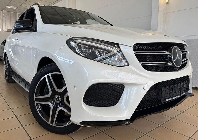 Diamantweiss Gebraucht 2017 Mercedes GLE350 AMG line SUV | 36.900 € (Fairer Preis) - Bild 1/4