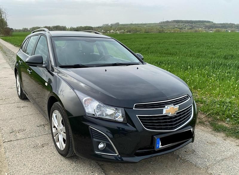 Schwarz Gebraucht 2013 Chevrolet Cruze LTZ Kombi | 3.500 € (Guter Preis) - Bild 1/4