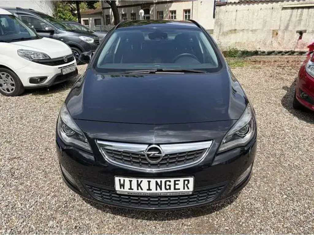 Gebraucht Opel Astra Design Edition 140 PS (102 kW) 2012 Karbonschw graphitschw midnigh (metallic) Kombi