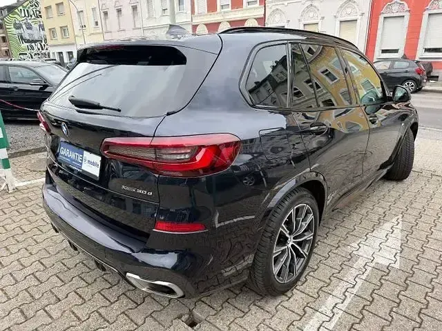 Gebraucht BMW X5 M Sport 286 PS (210 kW) 2022 Carbonschwarz SUV