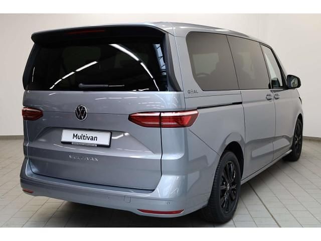 Neu VW Multivan Goal 150 PS (110 kW) 2025 Monosilber metallic Van