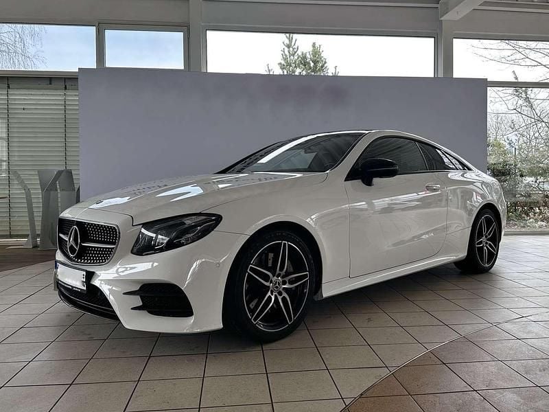 Gebraucht Mercedes E300 258 PS (189 kW) 2019 Weiß Coupé