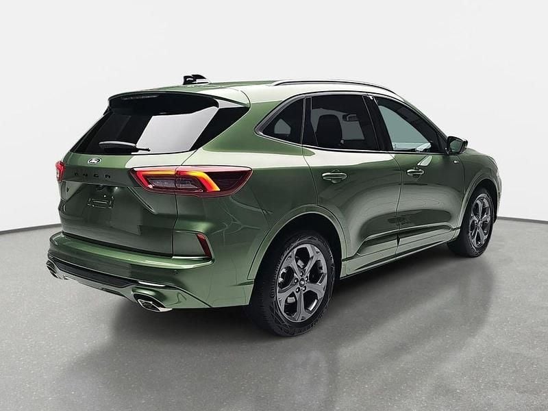 Gebraucht Ford Kuga ST-Line 186 PS (136 kW) 2025 Grün SUV